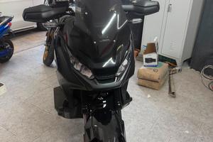 Xadv 750