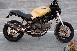 Ducati Monster 900