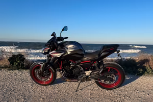Kawasaki Z650 2023 - 12327 km - Unico proprietario