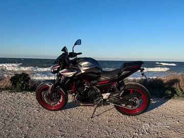 Kawasaki Z650 2023 - 12327 km - Unico proprietario