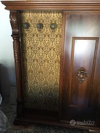 Attaccapanni a porta scorrevole