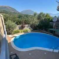 3 LOCALI A GIFFONI SEI CASALI