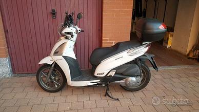 Kymco People GTi300 ABS