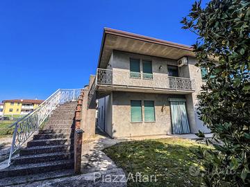 BIFAMILIARE INTERA - IDEALE PER DUE NUCLEI FAMILIA