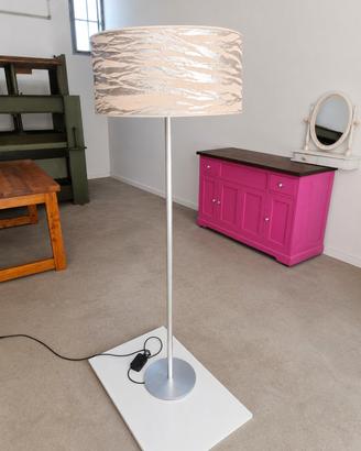 lampada con cappello