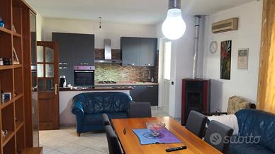 Villetta indipendente con cortile privato