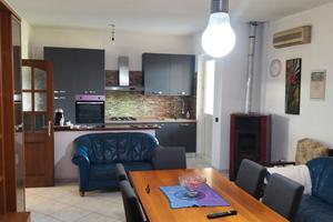 Villetta indipendente con cortile privato