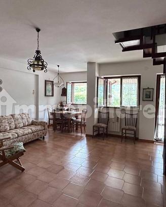 Appartamento panoramico a Petrella Liri (AQ)