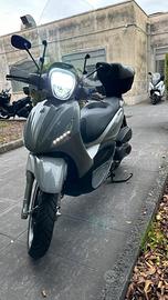 Piaggio Beverly 350