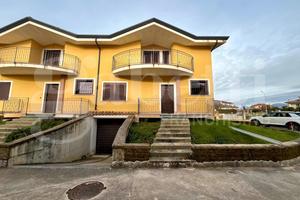 Villa a schiera Baia e Latina