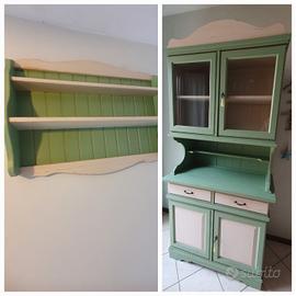 Credenza con alzata Vetrina, mensola e piattaia