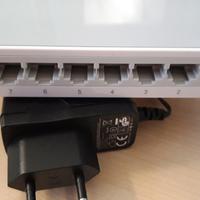 TP-Link TL-SF1008D Switch