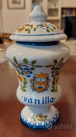 vaso ornamentale in ceramica con coperchio 