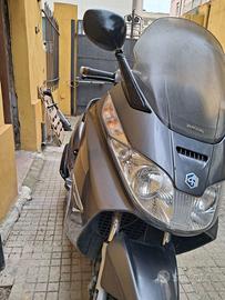 Piaggio X8 -400cc