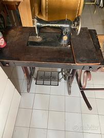 Macchina da cucire singer antica