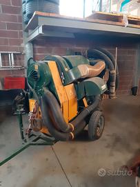 Macchina raccogli nocciole