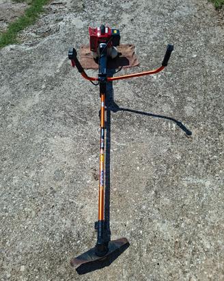 Decespugliatore Kawasaki professionale