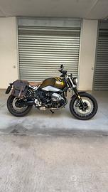 BMW R-nine T