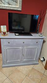 credenza in legno color lilla