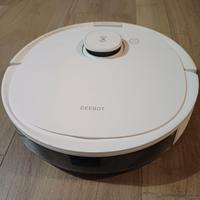 Robot aspirapolvere e lavapavimenti