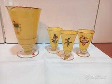 brocca e bicchieri 
