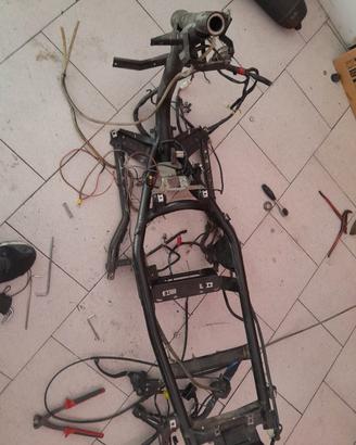 telaio nudo f12r 50cc del 2012