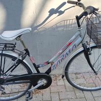 Bici Zarma unisex 28" con cestino e cambio
