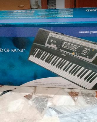 Tastiera Yamaha YPT 210