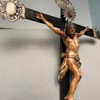 Antico Crocifisso del Settecento in Legno