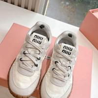 Scarpe casual da donna con punta tonda e lacci