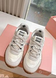 Scarpe casual da donna con punta tonda e lacci