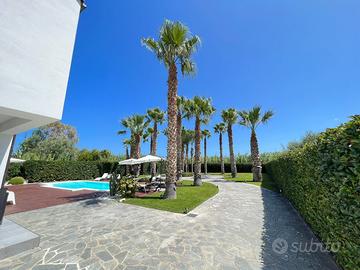 Esclusiva villa di lusso con piscina