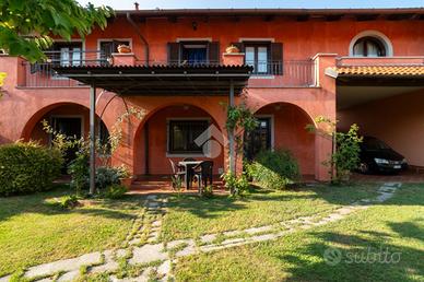 2 LOCALI A CASELLE TORINESE