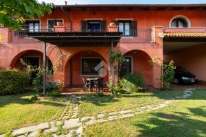 2 LOCALI A CASELLE TORINESE
