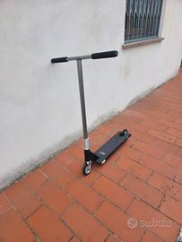 monopattino freestyle pray