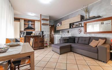 TRE LOCALI CON BOX E CANTINA