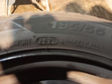 Cerchi Renault Clio con gomme 4 stagioni kumho