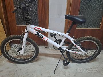 bicicletta BMX