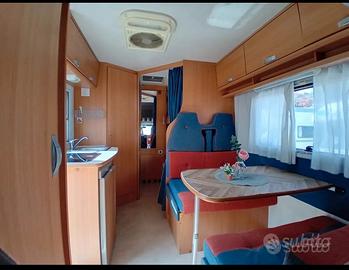 Camper Rimor Ford mansardato 6 posti fotovoltaico