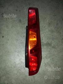 Faro Post DX Nissan X-Trail 2010