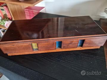 scatola gioco carte in legno massello. 