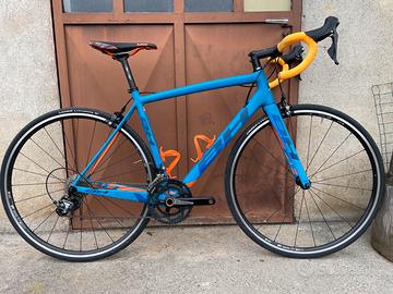 Bici da corsa BH ultralight telaio in carbonio