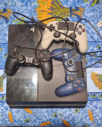  PlayStation 4 ,nr 3 joystick,giochi dentro