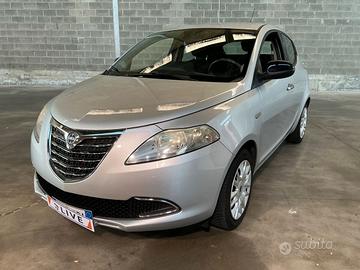 Lancia Ypsilon 1.2 69 CV 5 PORTE GOLD