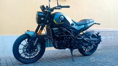 Moto Benelli Leoncino 250