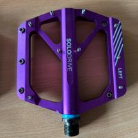 Pedali Flat viola per MTB o City Bike