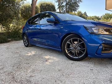 FORD FOCUS ST LINE 1.5 120 cv NEOPATENTATI