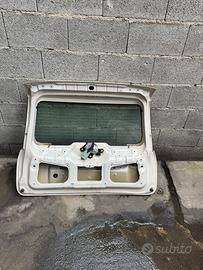 sportellone fiat panda incidentato