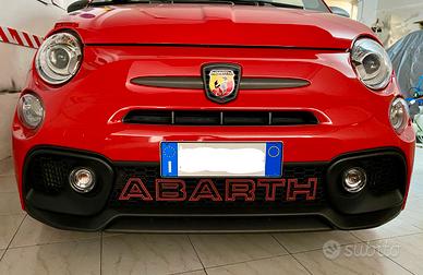 Scritta “ABARTH” paraurti ant. 500 Abarth