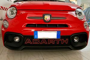 Scritta “ABARTH” paraurti ant. 500 Abarth